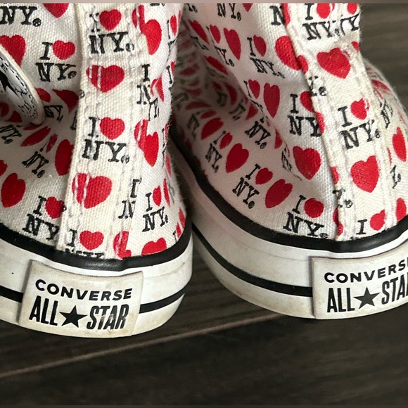 CONVERSE I ❤️ NY toddler size 9 high top canvas shoes - Picture 3 of 7